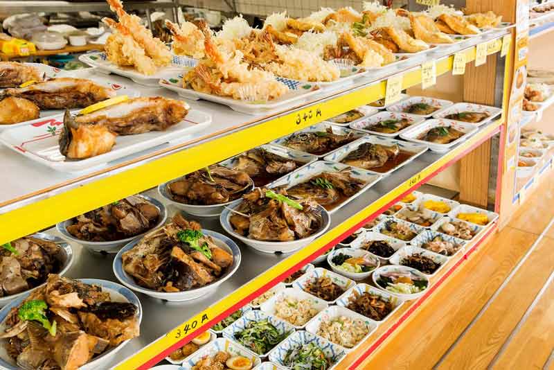 食事ならココ　 おふくろ食堂はまゆう
