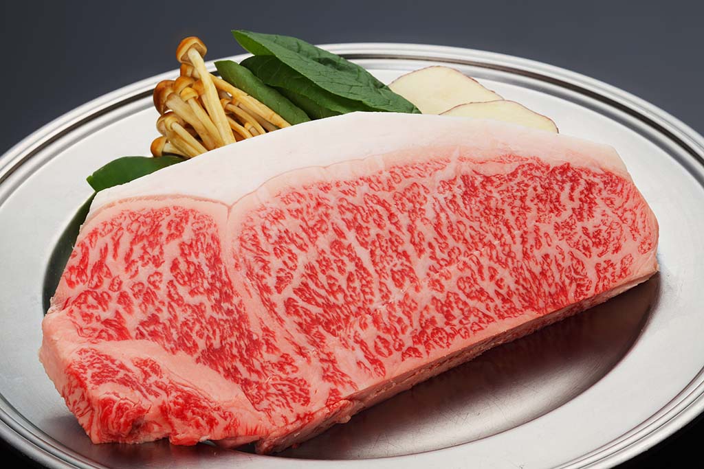 地元断トツ産物　宮崎牛