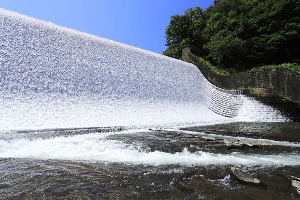 白水ダム