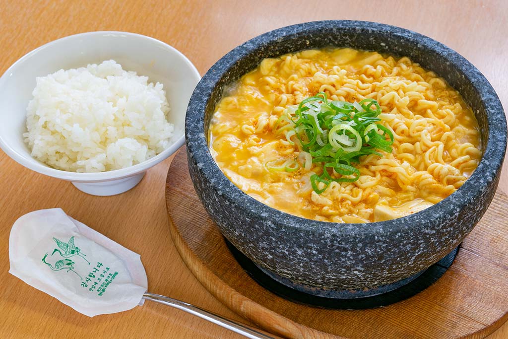 食べるならコレ　スンドゥブラーメン