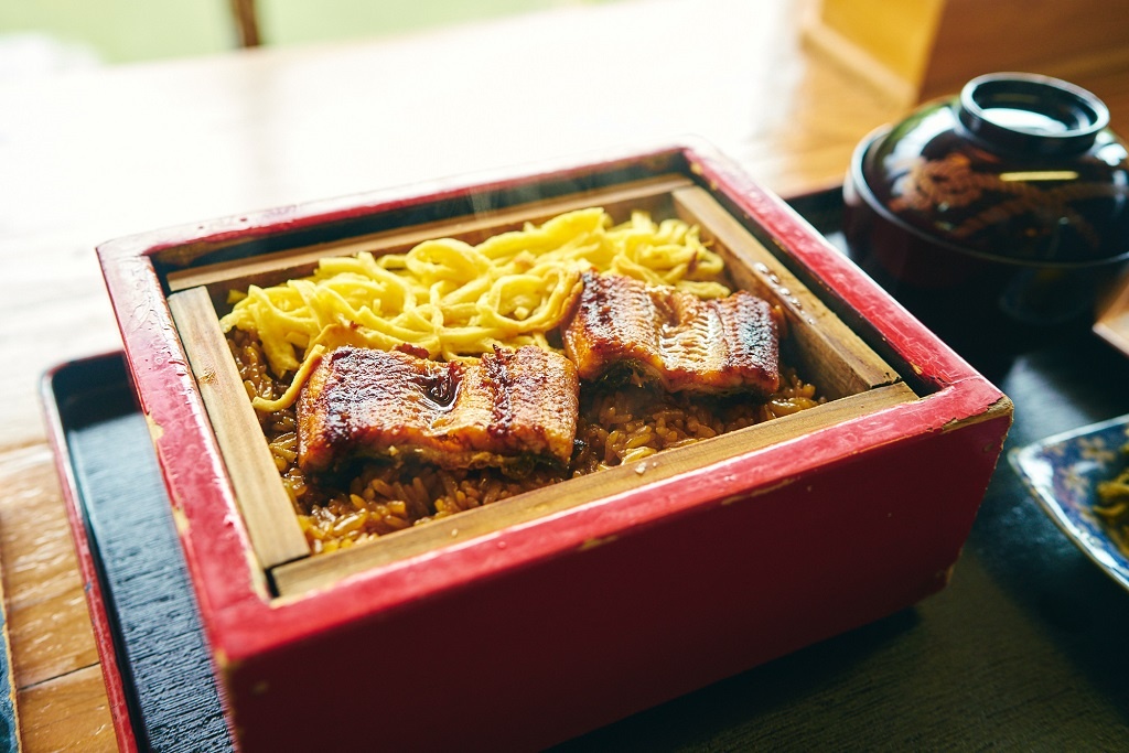 うなぎの蒸籠蒸し